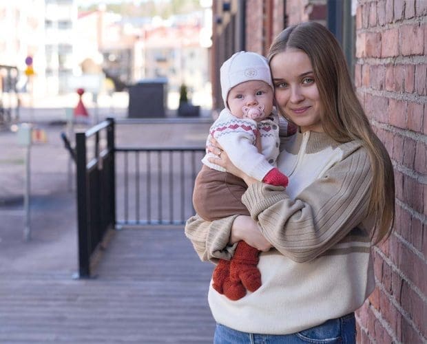 Kuvassa Pinja Alenius ja Eeva-tytär